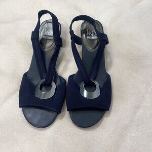 ⭐ Impo Stretch Size 7 Navy Blue Silver Ring Kitten Heel Shoe